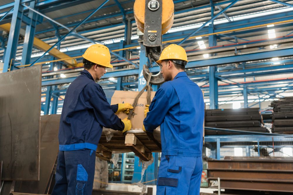 materials handling in warehouse