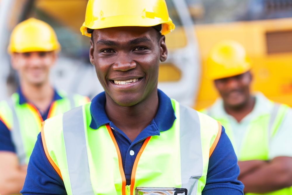 supervisor conducts workplace safety audit