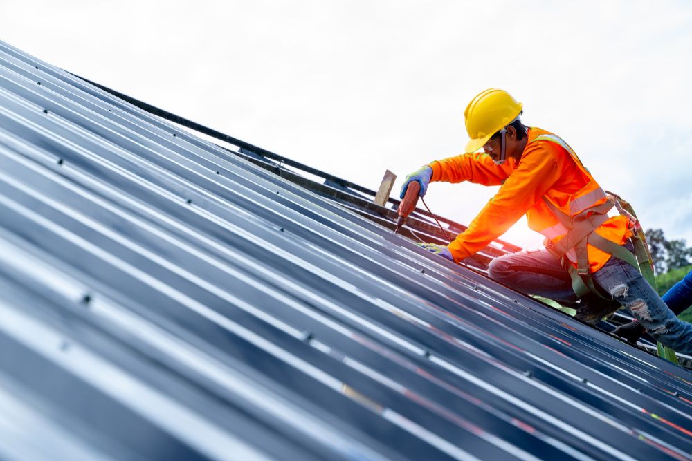 roofer working at heights