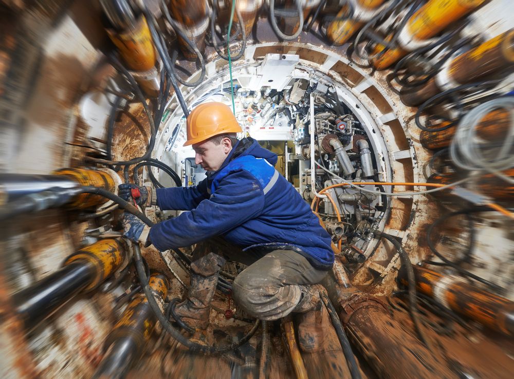 worker trained in confined space entry
