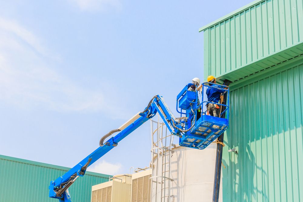 scissor lift working at heights