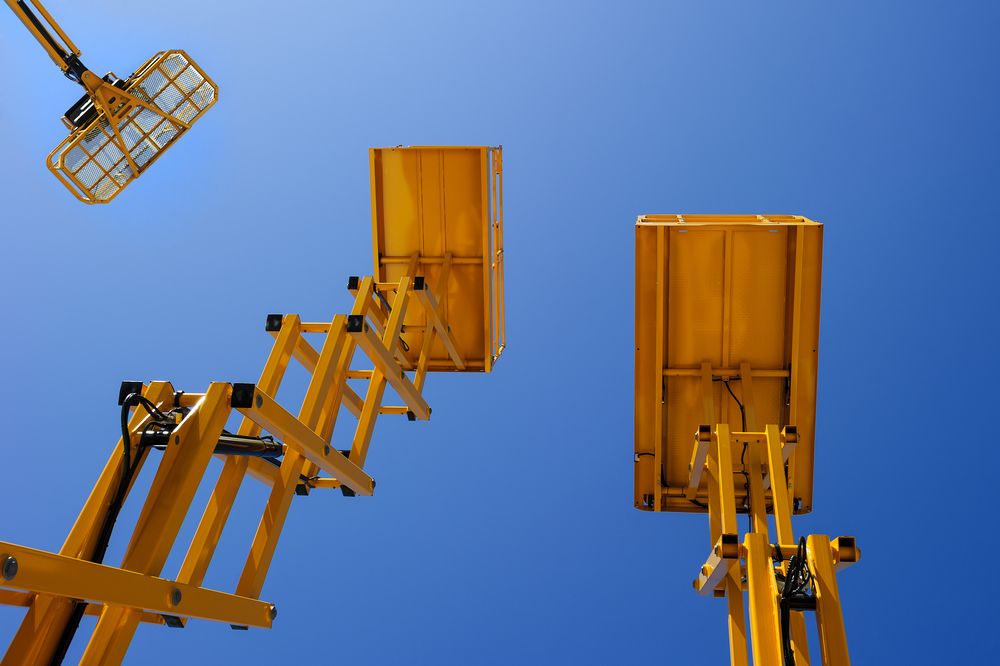 scissor lift high up