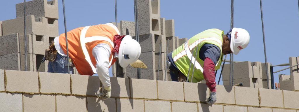 The Size, Coverage And Fit Of High-Visibility Safety Apparel
